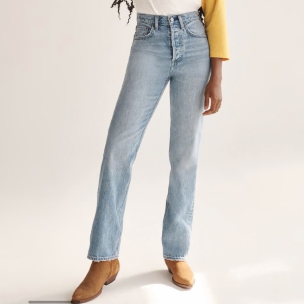 Aritzia Denim Forum The Joni high rise loose jeans size 24 light wash button fly